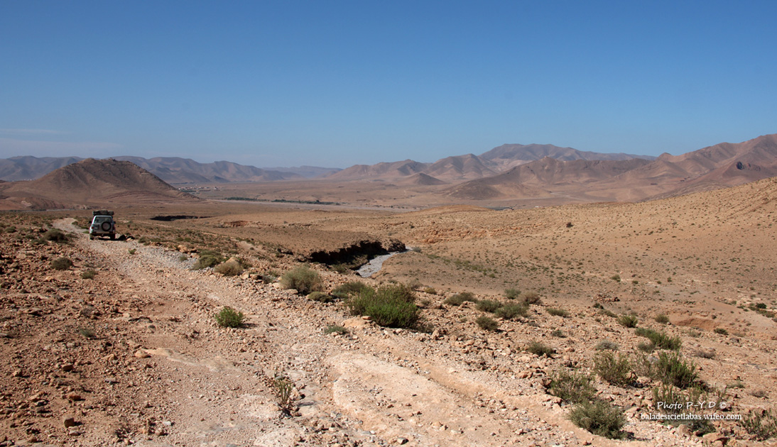 Maroc, piste, 4x4, cailloux